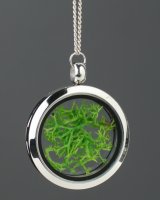 Amulet green moss